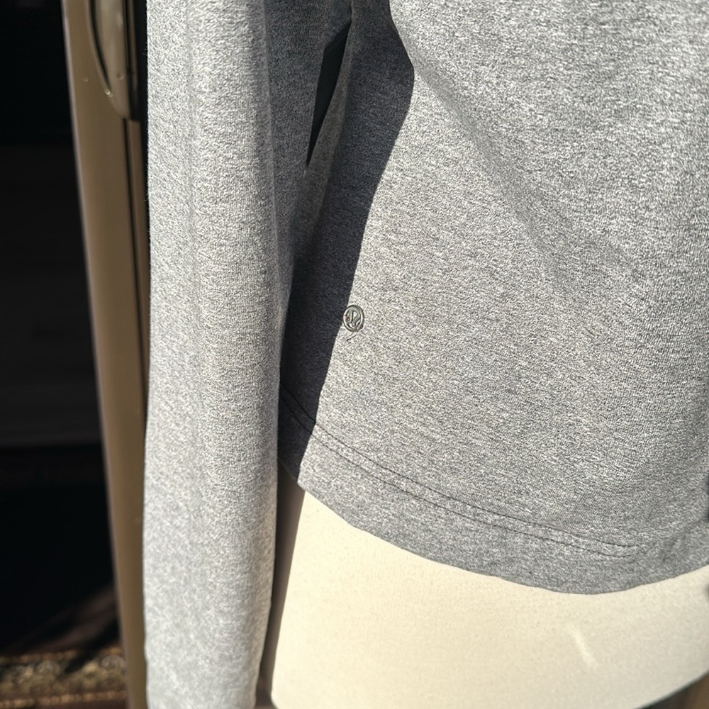 Lululemon Pullover Sweatshirt - Picture 4 of 9